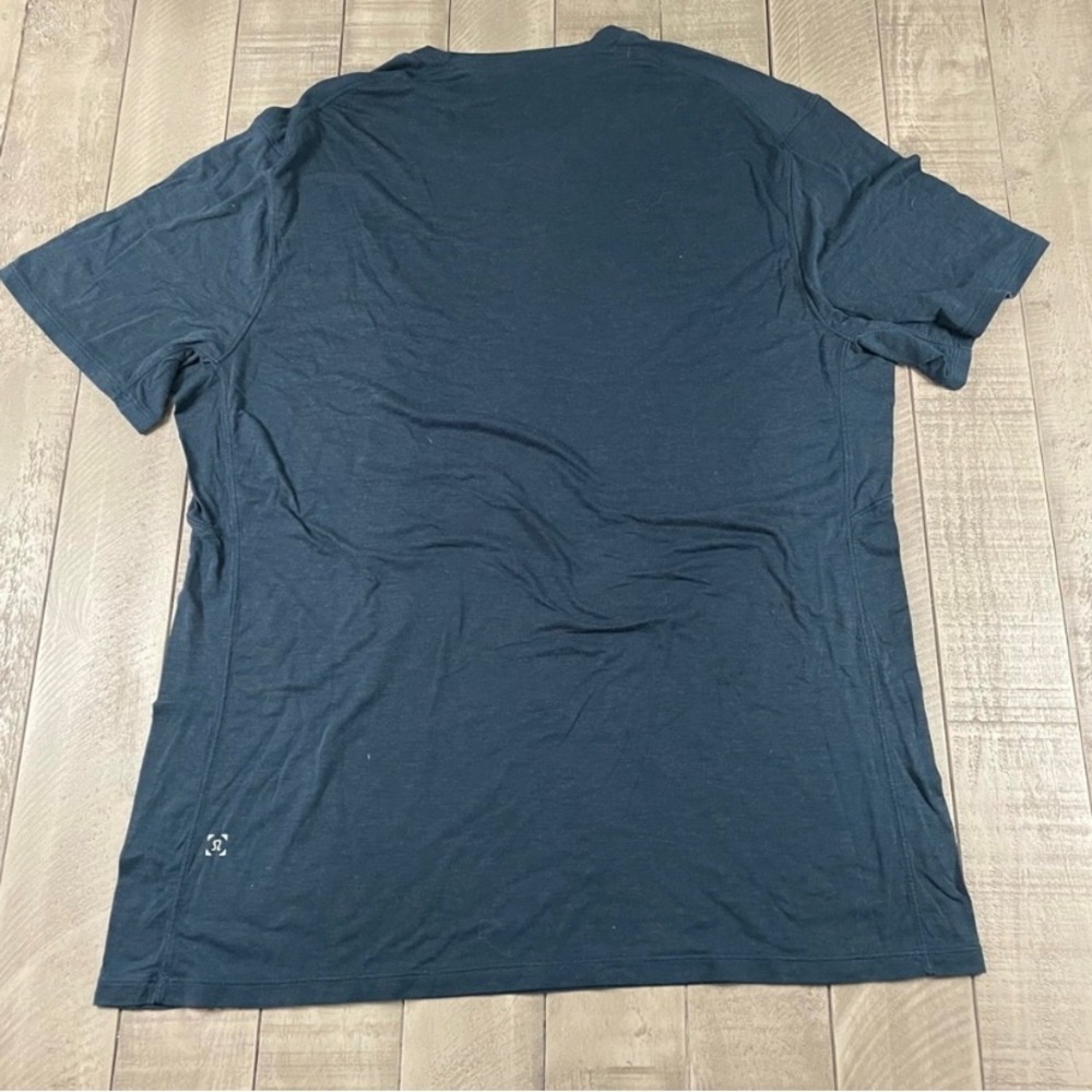 Lululemon Men’s T-shirt